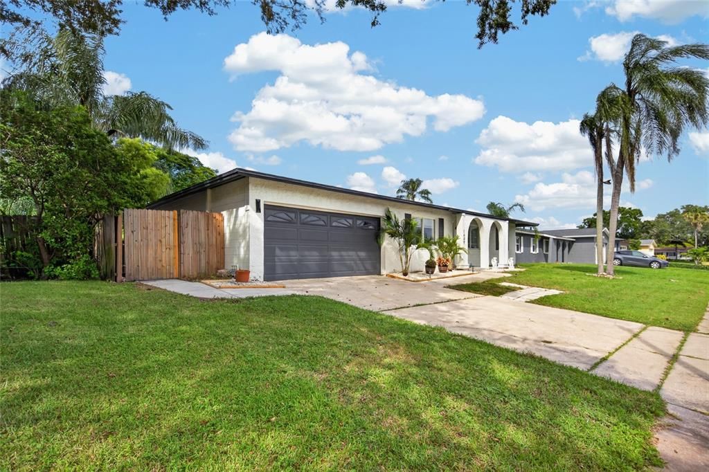 En Venta: $629,000 (3 camas, 2 baños, 1408 Pies cuadrados)