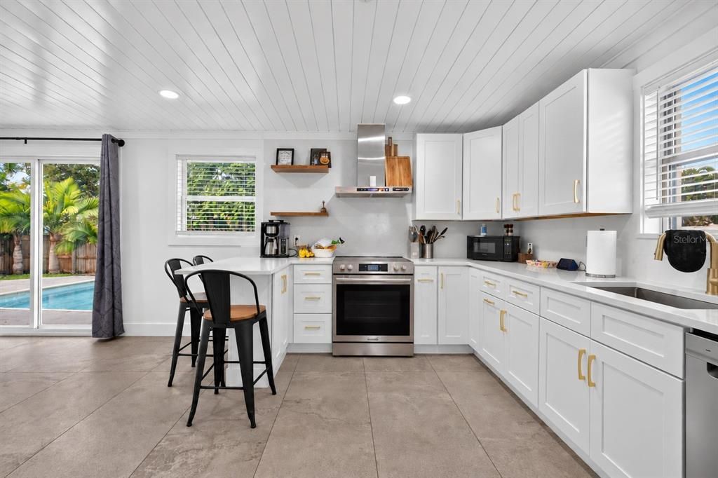 En Venta: $629,000 (3 camas, 2 baños, 1408 Pies cuadrados)