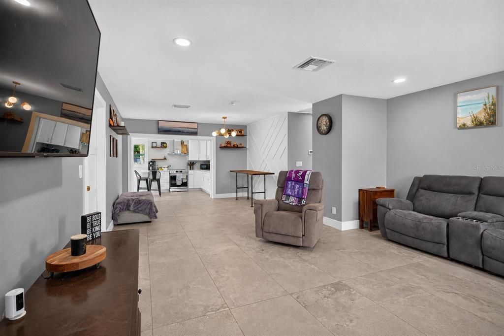 En Venta: $629,000 (3 camas, 2 baños, 1408 Pies cuadrados)