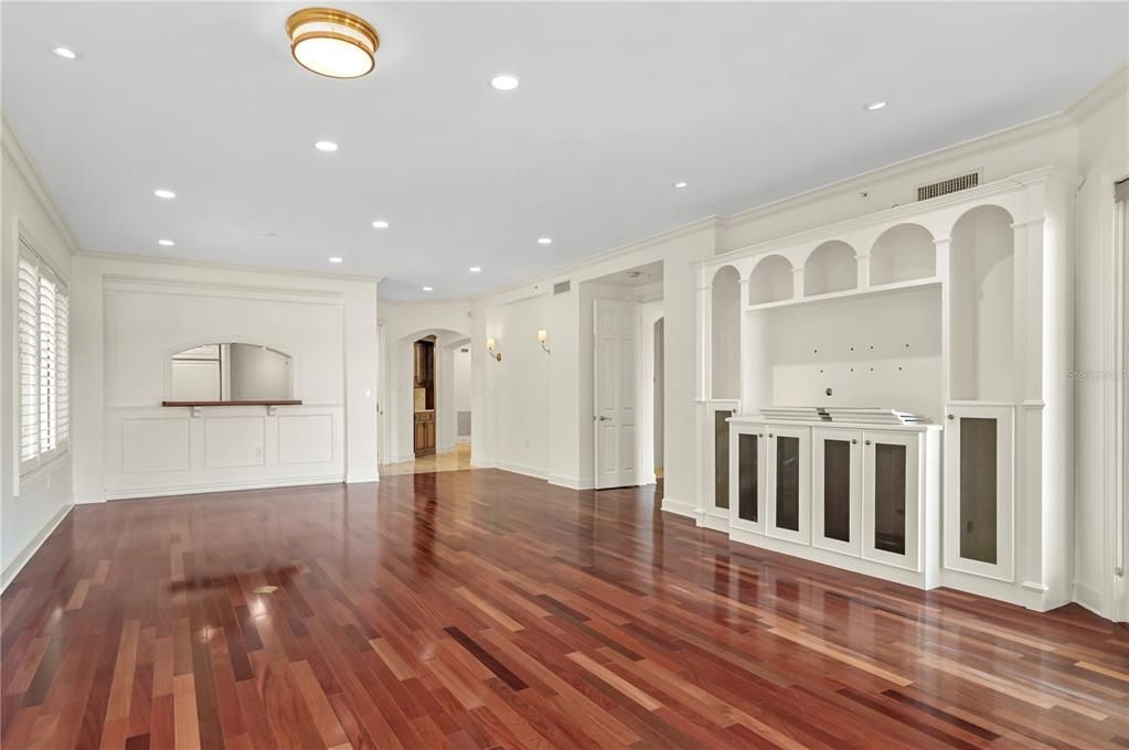For Rent: $9,500 (3 beds, 3 baths, 2714 Square Feet)