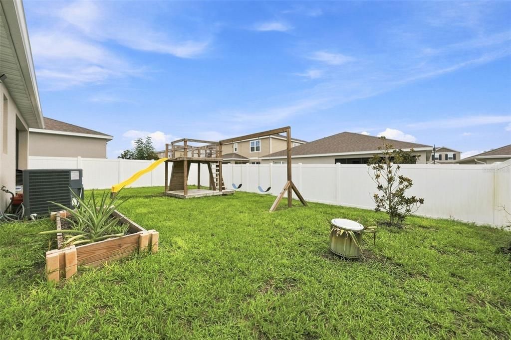 En Venta: $340,000 (4 camas, 2 baños, 1726 Pies cuadrados)