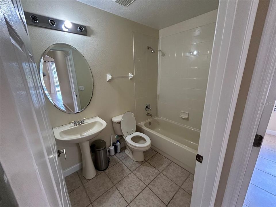For Rent: $2,650 (4 beds, 3 baths, 2183 Square Feet)
