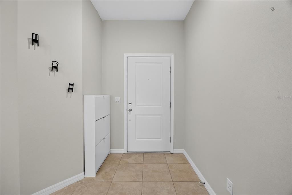 For Rent: $2,350 (3 beds, 2 baths, 1667 Square Feet)