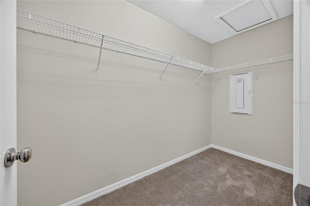 For Rent: $2,350 (3 beds, 2 baths, 1667 Square Feet)