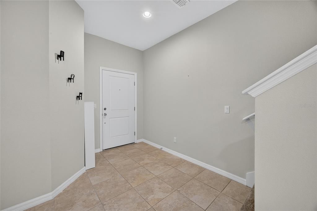 For Rent: $2,350 (3 beds, 2 baths, 1667 Square Feet)