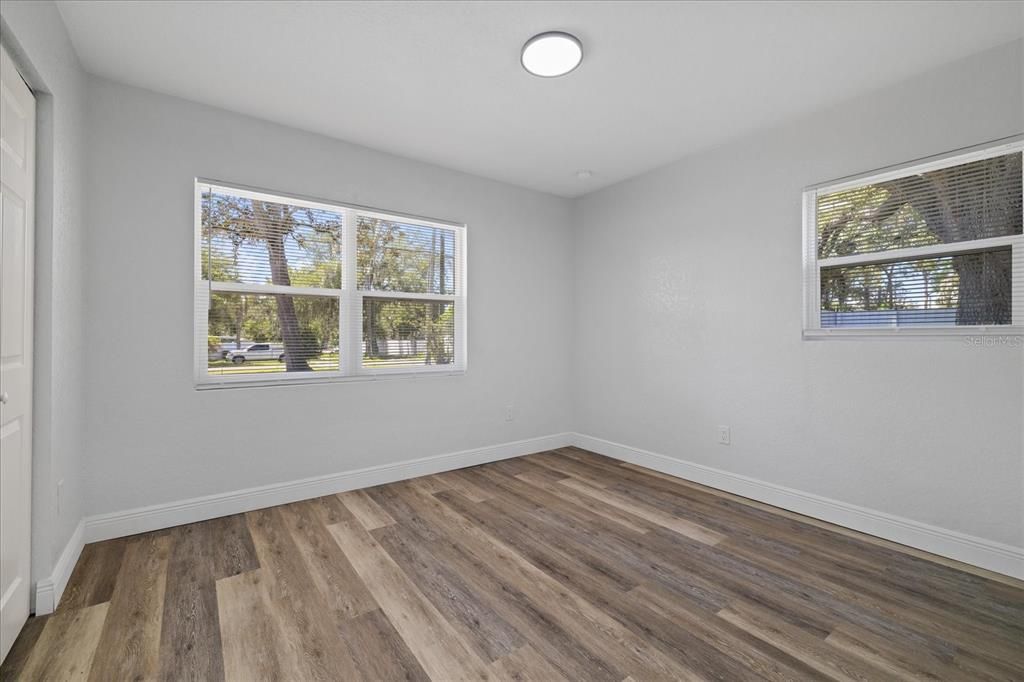 For Sale: $517,900 (5 beds, 3 baths, 2411 Square Feet)