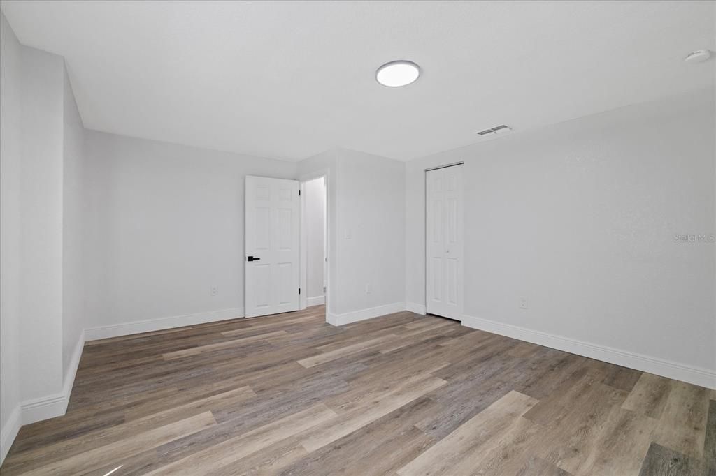For Sale: $517,900 (5 beds, 3 baths, 2411 Square Feet)