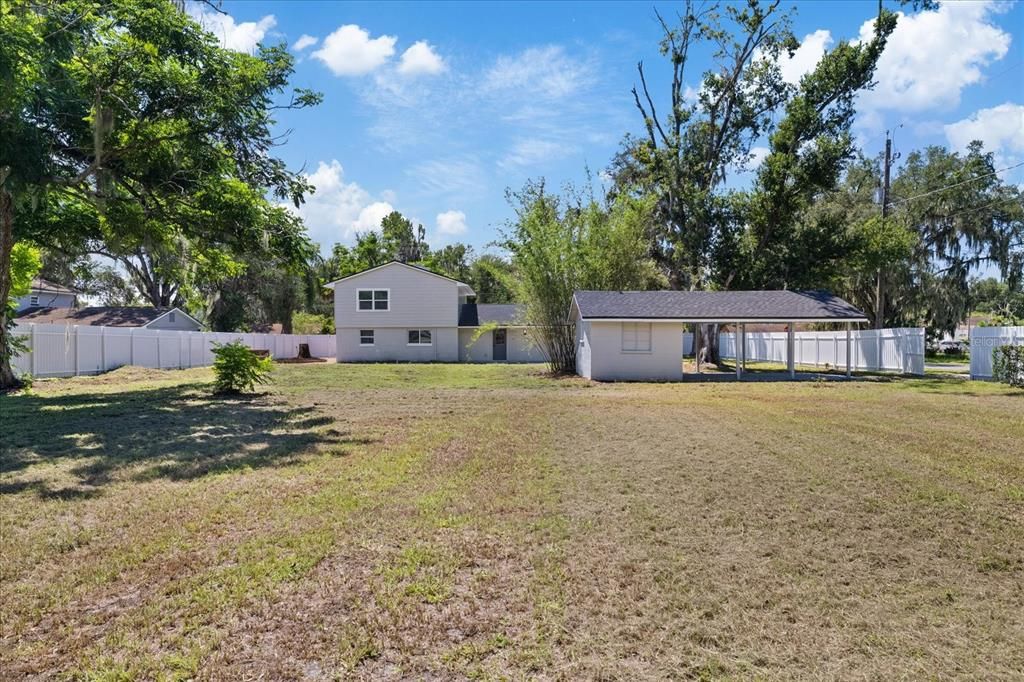 For Sale: $517,900 (5 beds, 3 baths, 2411 Square Feet)