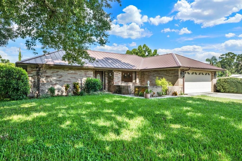 For Sale: $439,900 (3 beds, 2 baths, 1609 Square Feet)