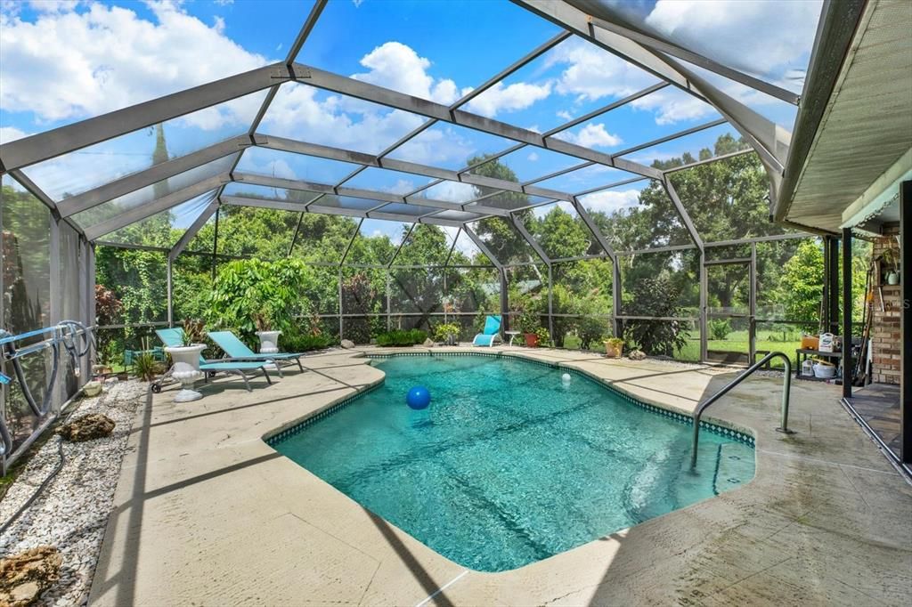 For Sale: $439,900 (3 beds, 2 baths, 1609 Square Feet)