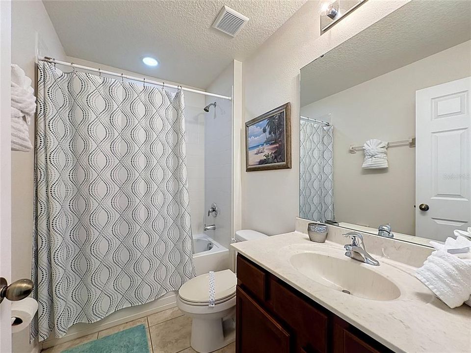 En Venta: $440,000 (5 camas, 4 baños, 2850 Pies cuadrados)