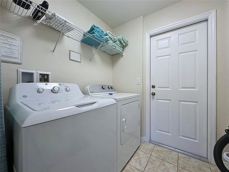 En Venta: $440,000 (5 camas, 4 baños, 2850 Pies cuadrados)