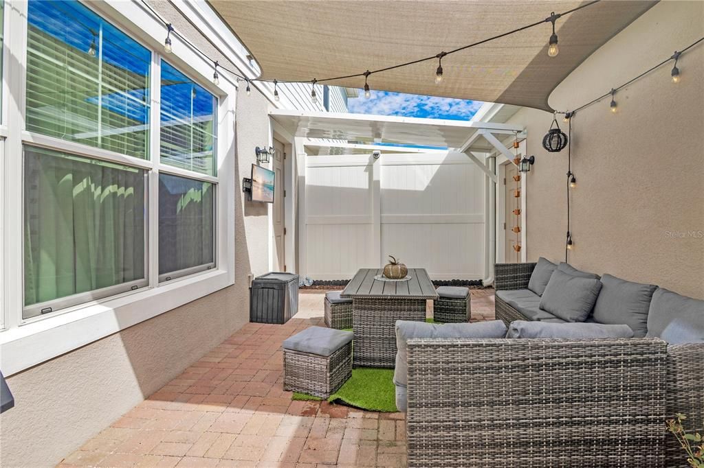 En Venta: $399,900 (3 camas, 2 baños, 1860 Pies cuadrados)