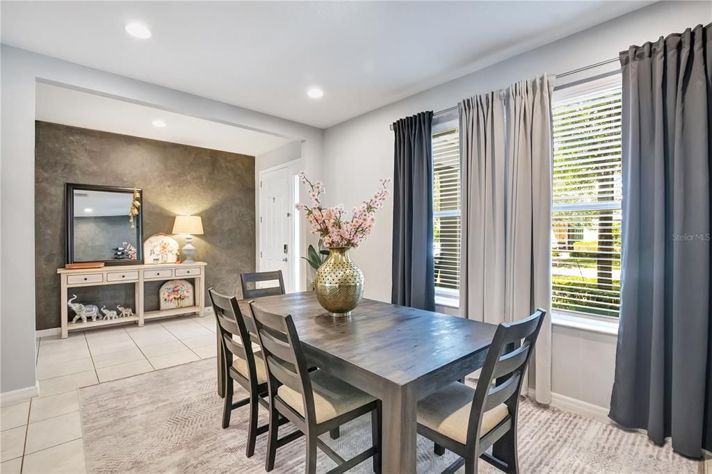 En Venta: $399,900 (3 camas, 2 baños, 1860 Pies cuadrados)