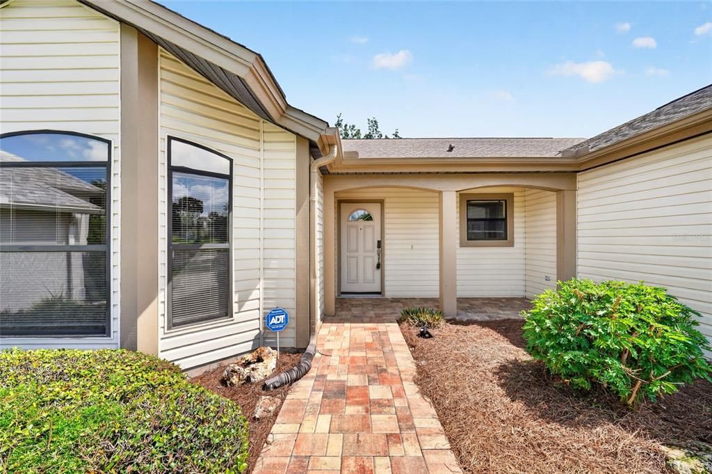 For Sale: $525,000 (3 beds, 2 baths, 1755 Square Feet)