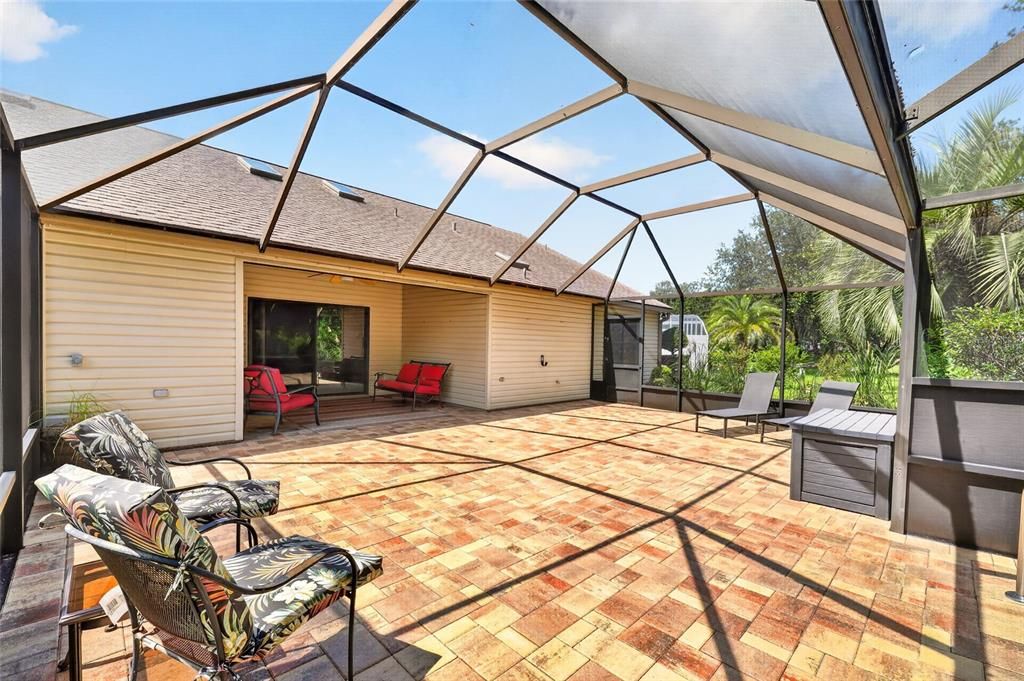 For Sale: $525,000 (3 beds, 2 baths, 1755 Square Feet)