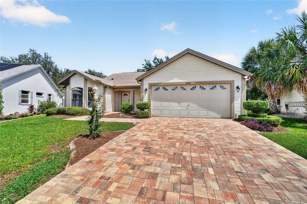 For Sale: $525,000 (3 beds, 2 baths, 1755 Square Feet)