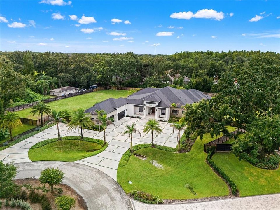 For Sale: $4,200,000 (5 beds, 6 baths, 6139 Square Feet)