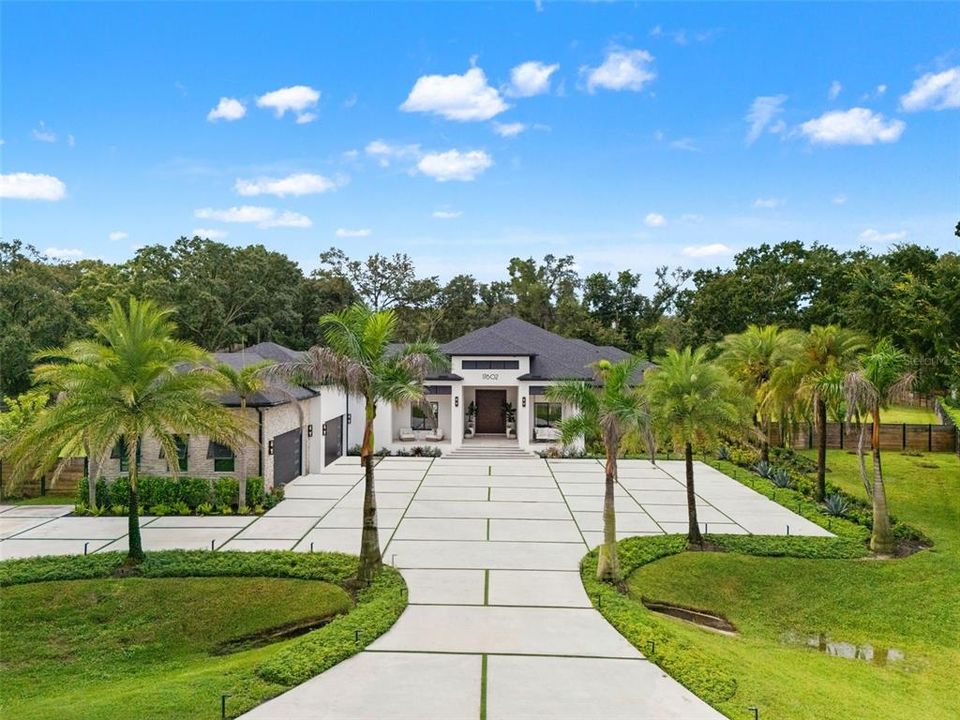 For Sale: $4,200,000 (5 beds, 6 baths, 6139 Square Feet)