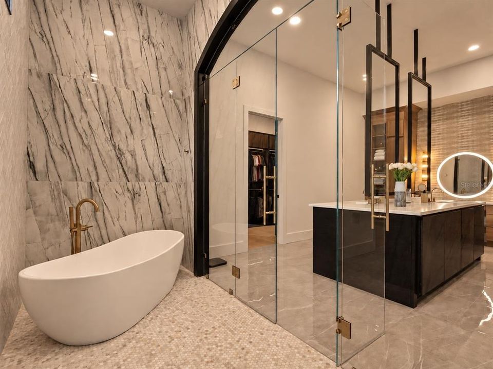 For Sale: $4,200,000 (5 beds, 6 baths, 6139 Square Feet)
