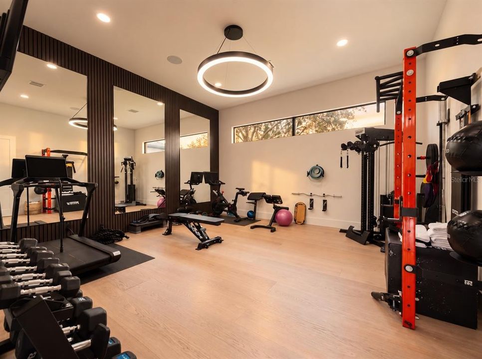 For Sale: $4,200,000 (5 beds, 6 baths, 6139 Square Feet)