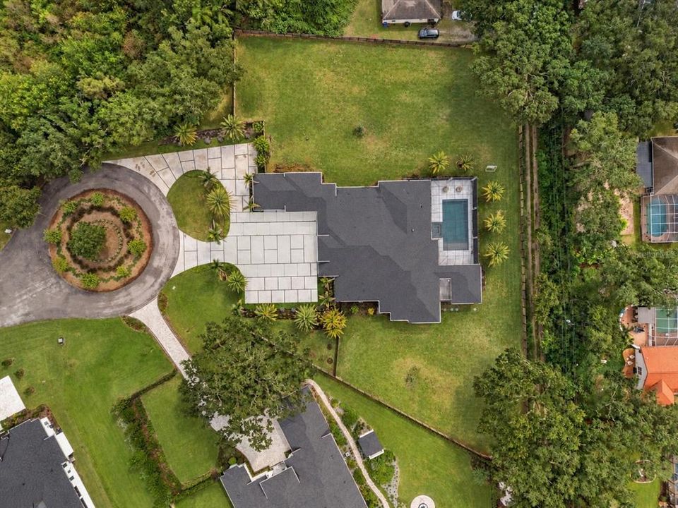 For Sale: $4,200,000 (5 beds, 6 baths, 6139 Square Feet)