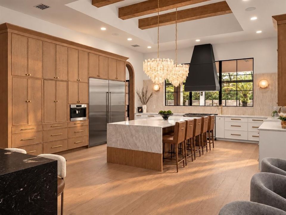 For Sale: $4,200,000 (5 beds, 6 baths, 6139 Square Feet)