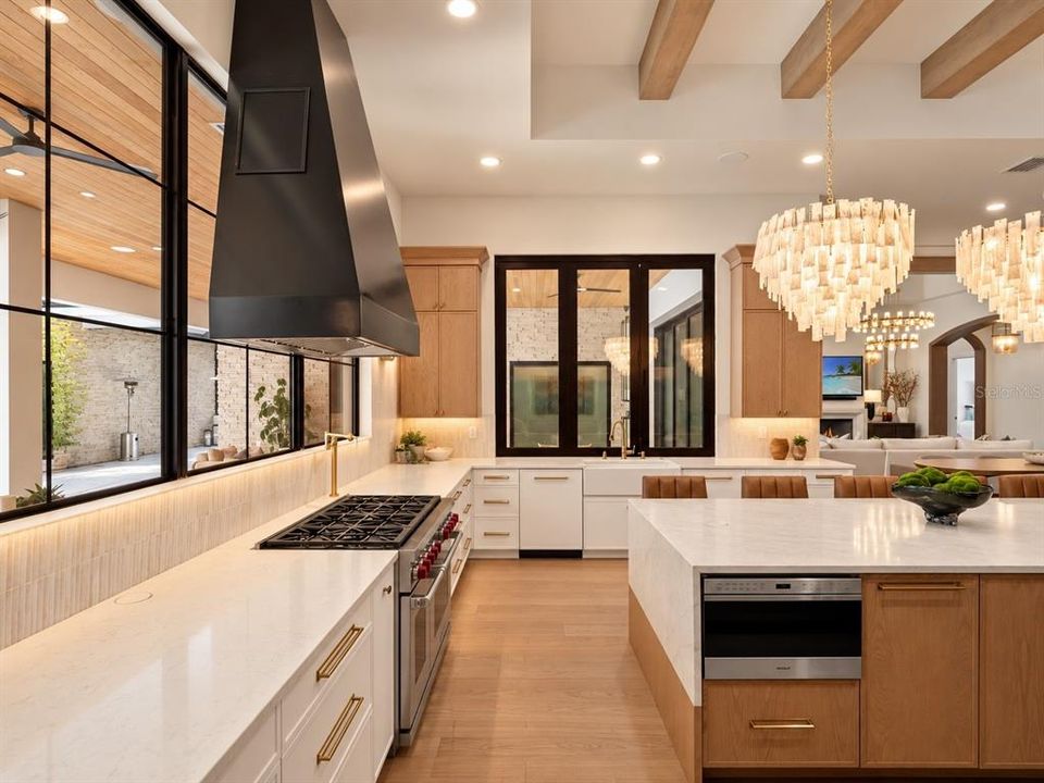 For Sale: $4,200,000 (5 beds, 6 baths, 6139 Square Feet)