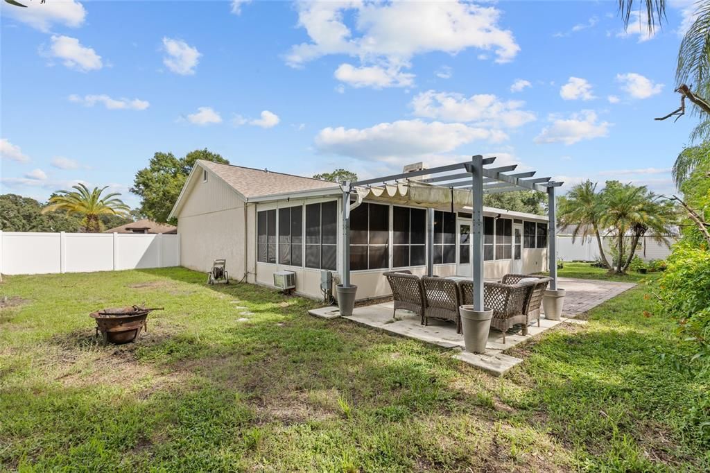 For Sale: $349,900 (4 beds, 2 baths, 1740 Square Feet)