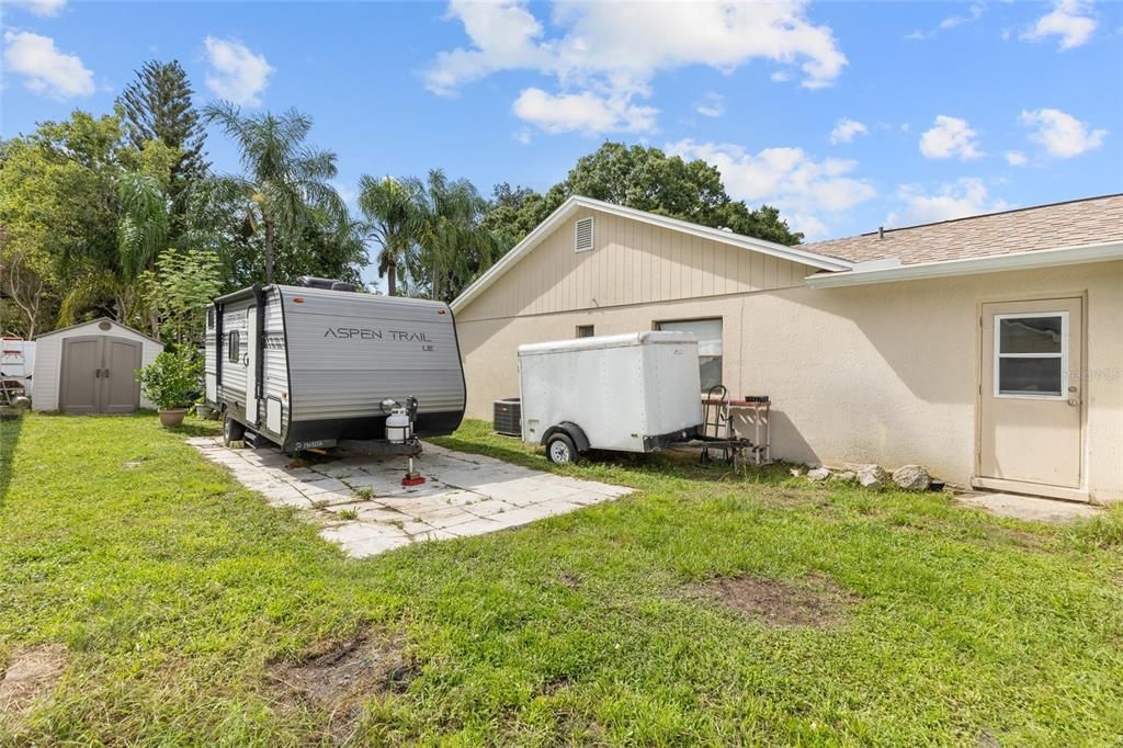 For Sale: $349,900 (4 beds, 2 baths, 1740 Square Feet)