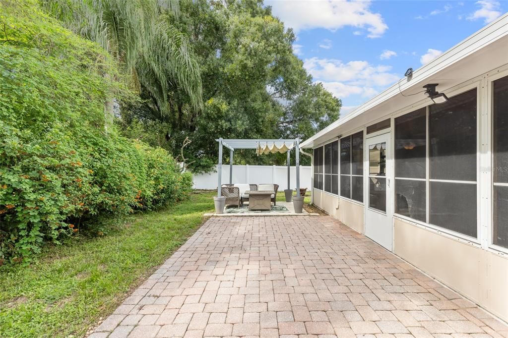 For Sale: $349,900 (4 beds, 2 baths, 1740 Square Feet)