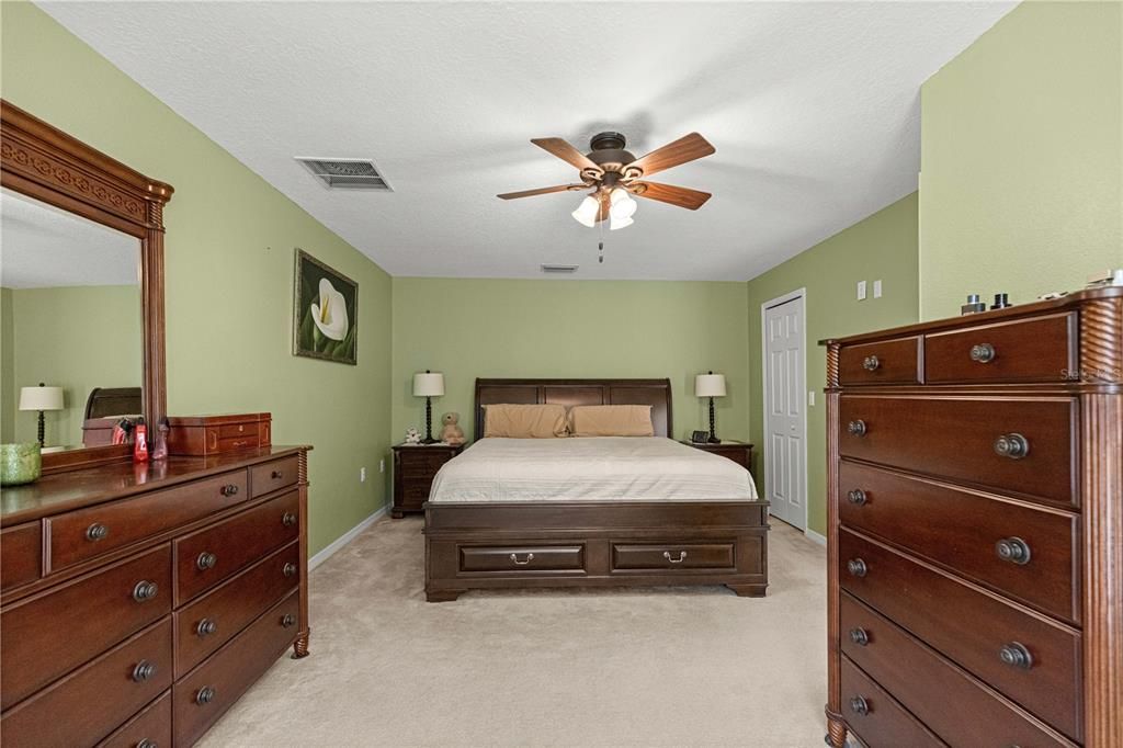 For Sale: $379,900 (3 beds, 2 baths, 2020 Square Feet)
