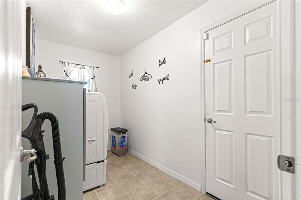 For Sale: $379,900 (3 beds, 2 baths, 2020 Square Feet)