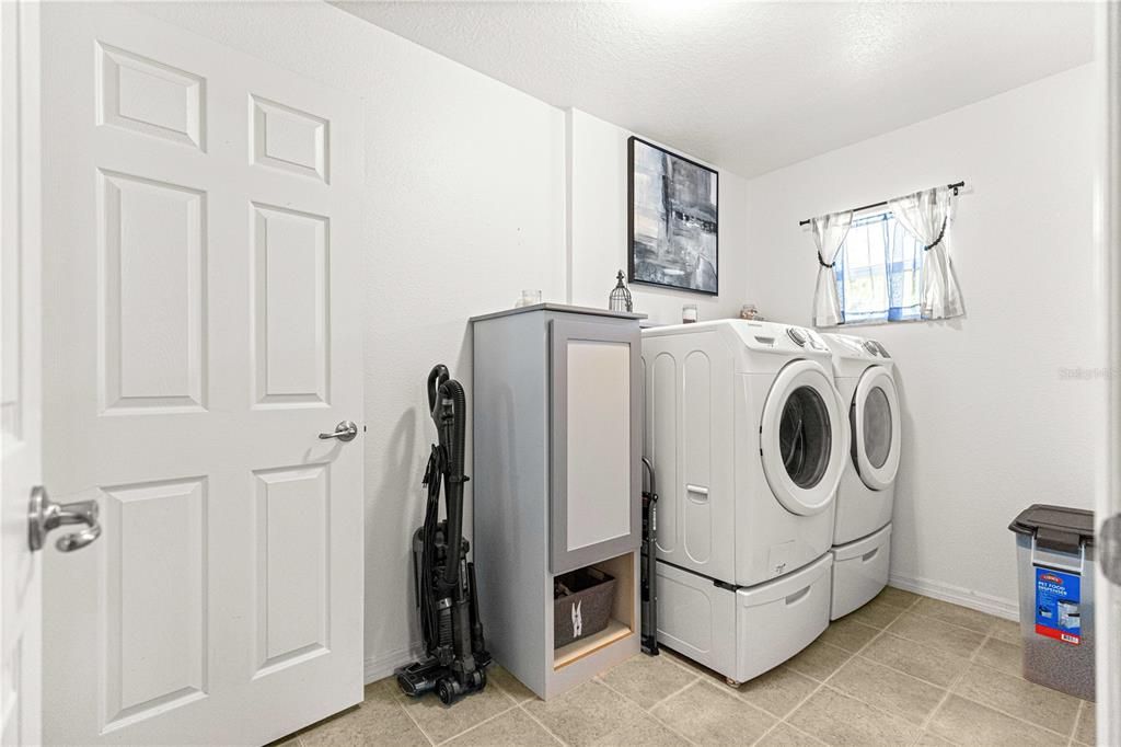 For Sale: $379,900 (3 beds, 2 baths, 2020 Square Feet)