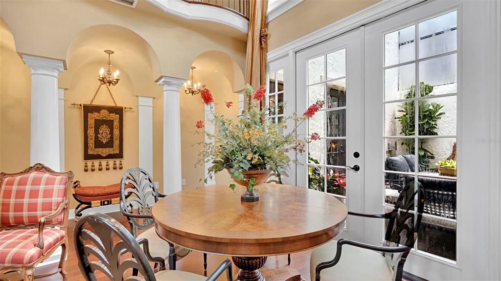 For Sale: $950,000 (3 beds, 2 baths, 1957 Square Feet)