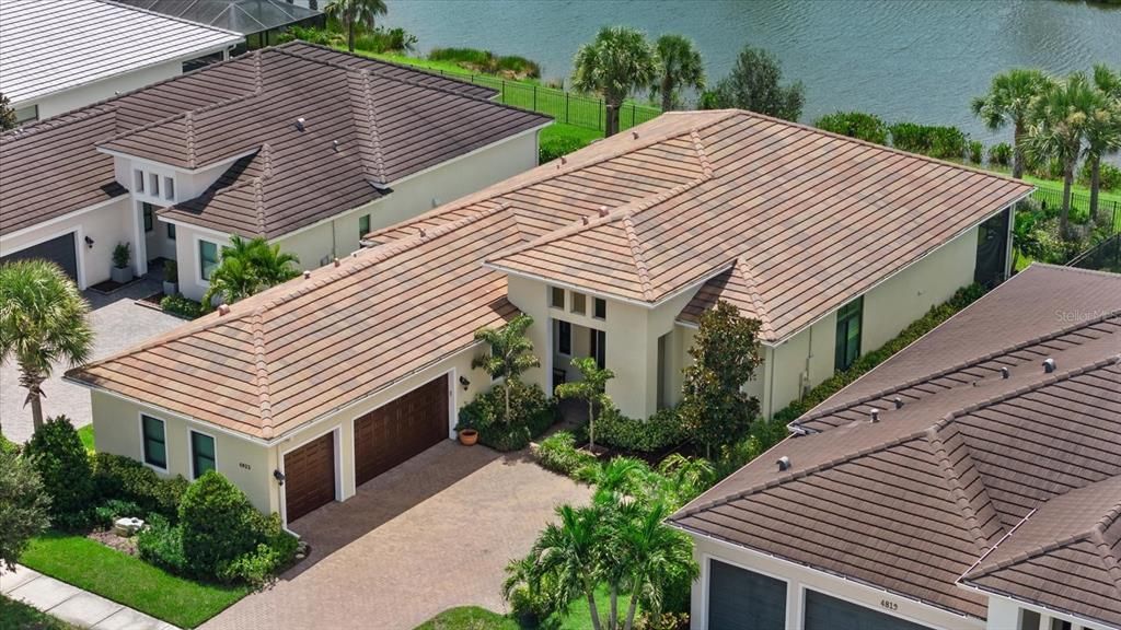 На продажу: $849,999 (2 спален, 2 ванн, 2758 Квадратных фут)