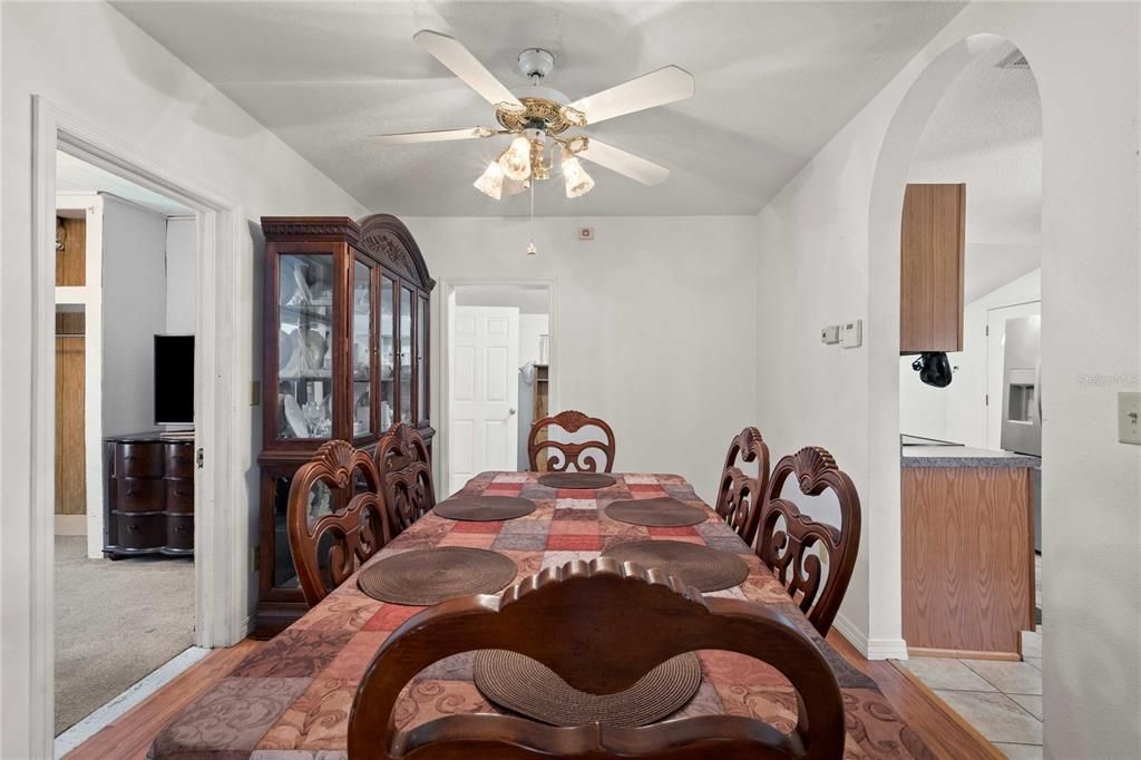 For Sale: $499,000 (2 beds, 1 baths, 1020 Square Feet)