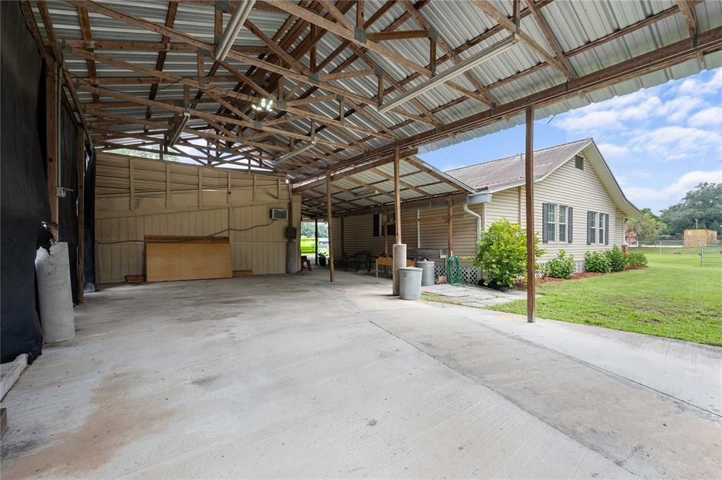 For Sale: $499,000 (2 beds, 1 baths, 1020 Square Feet)