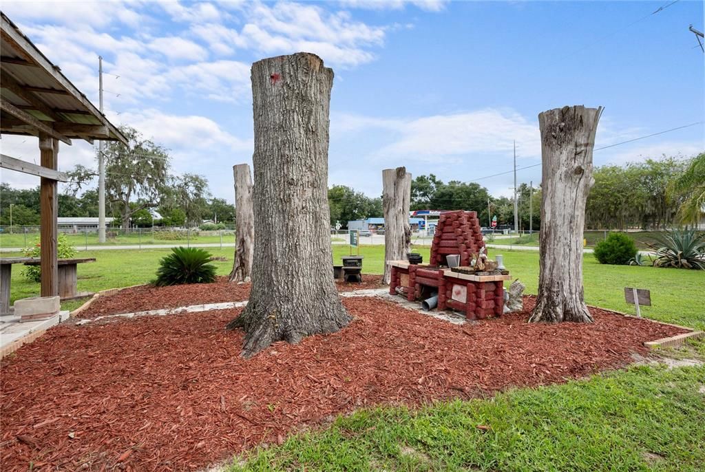 For Sale: $499,000 (2 beds, 1 baths, 1020 Square Feet)