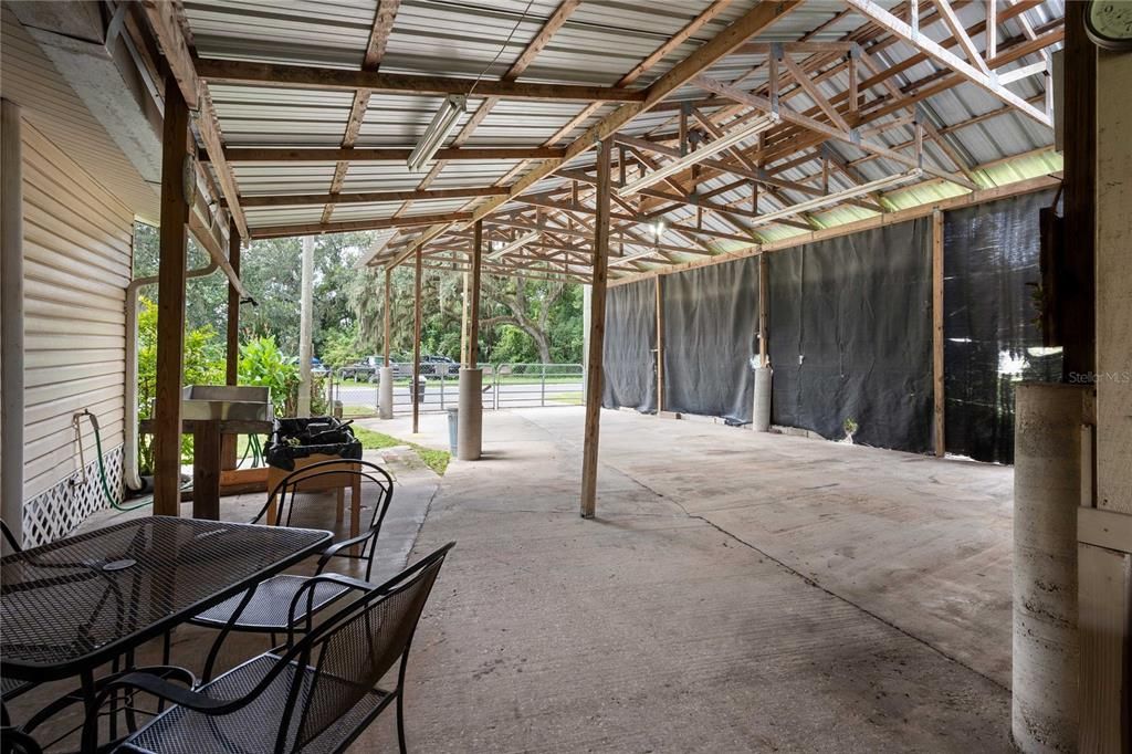 For Sale: $499,000 (2 beds, 1 baths, 1020 Square Feet)