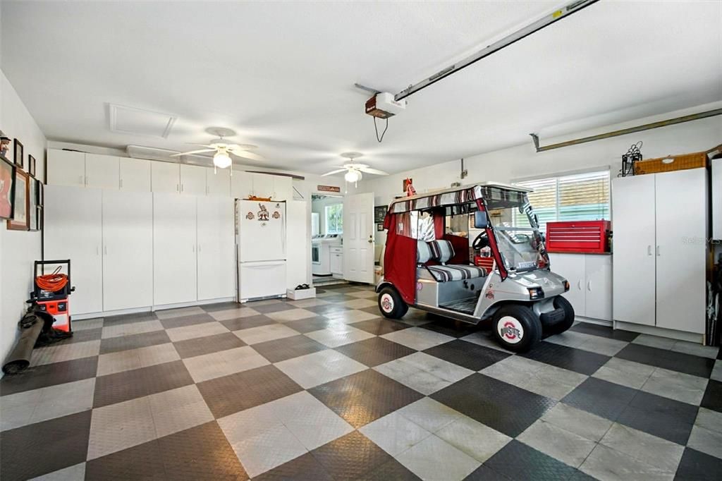 На продажу: $299,999 (2 спален, 2 ванн, 1776 Квадратных фут)