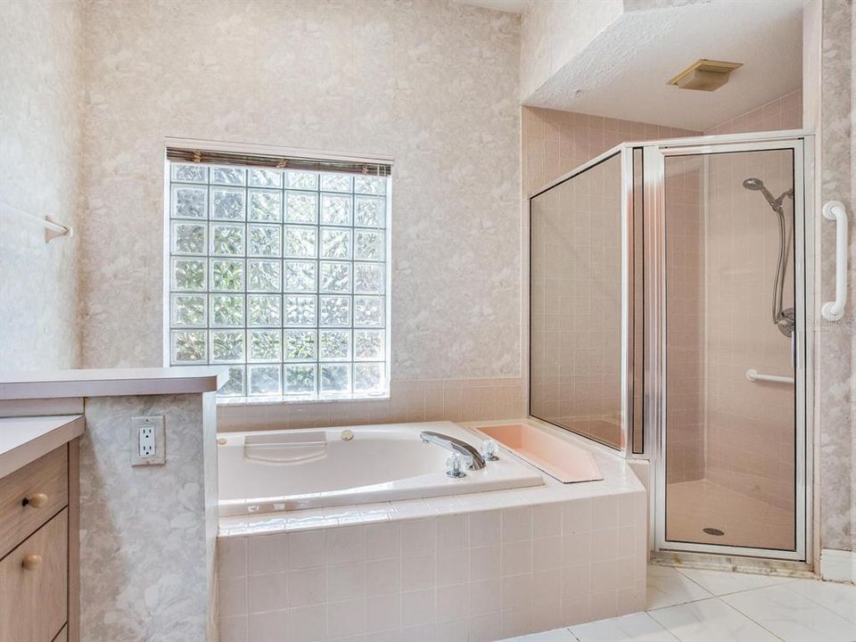 На продажу: $750,000 (3 спален, 2 ванн, 2128 Квадратных фут)