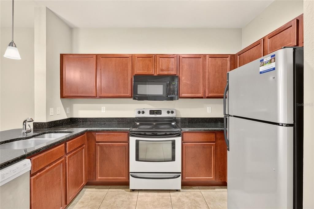 En Venta: $228,000 (2 camas, 3 baños, 1148 Pies cuadrados)