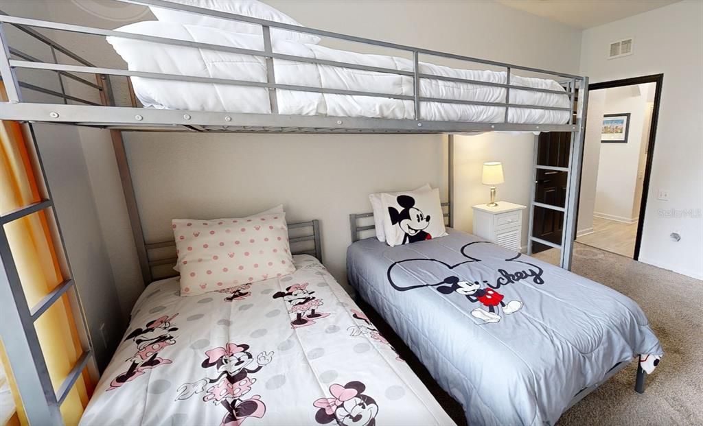 En Venta: $275,000 (2 camas, 2 baños, 1081 Pies cuadrados)