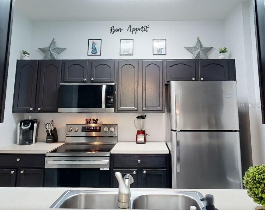 En Venta: $275,000 (2 camas, 2 baños, 1081 Pies cuadrados)