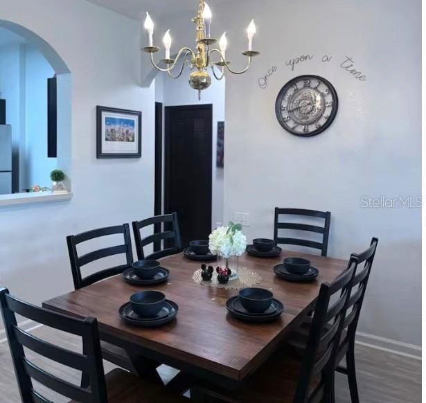 En Venta: $275,000 (2 camas, 2 baños, 1081 Pies cuadrados)