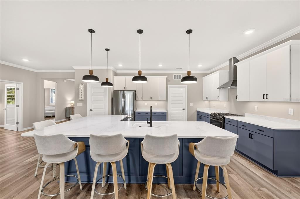 For Sale: $447,400 (2 beds, 2 baths, 2118 Square Feet)