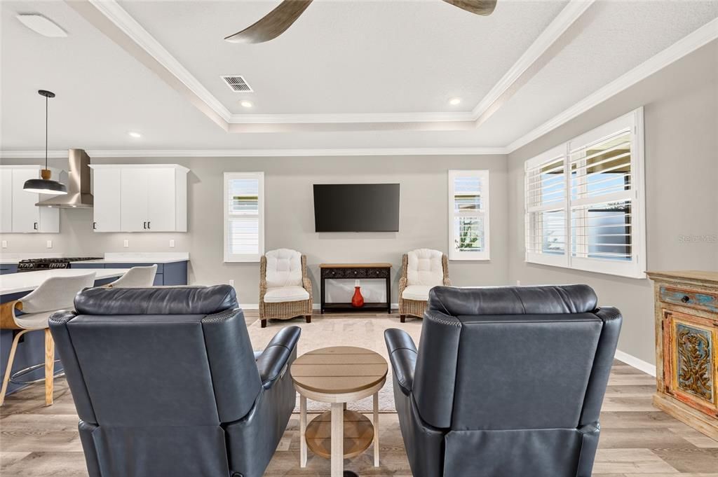 For Sale: $447,400 (2 beds, 2 baths, 2118 Square Feet)