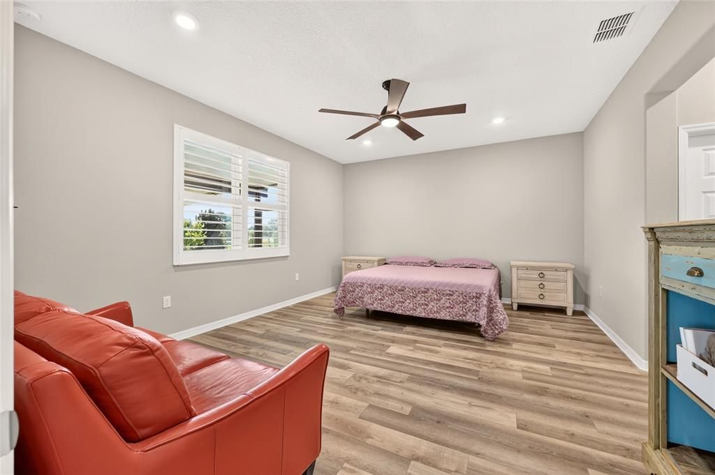 For Sale: $447,400 (2 beds, 2 baths, 2118 Square Feet)