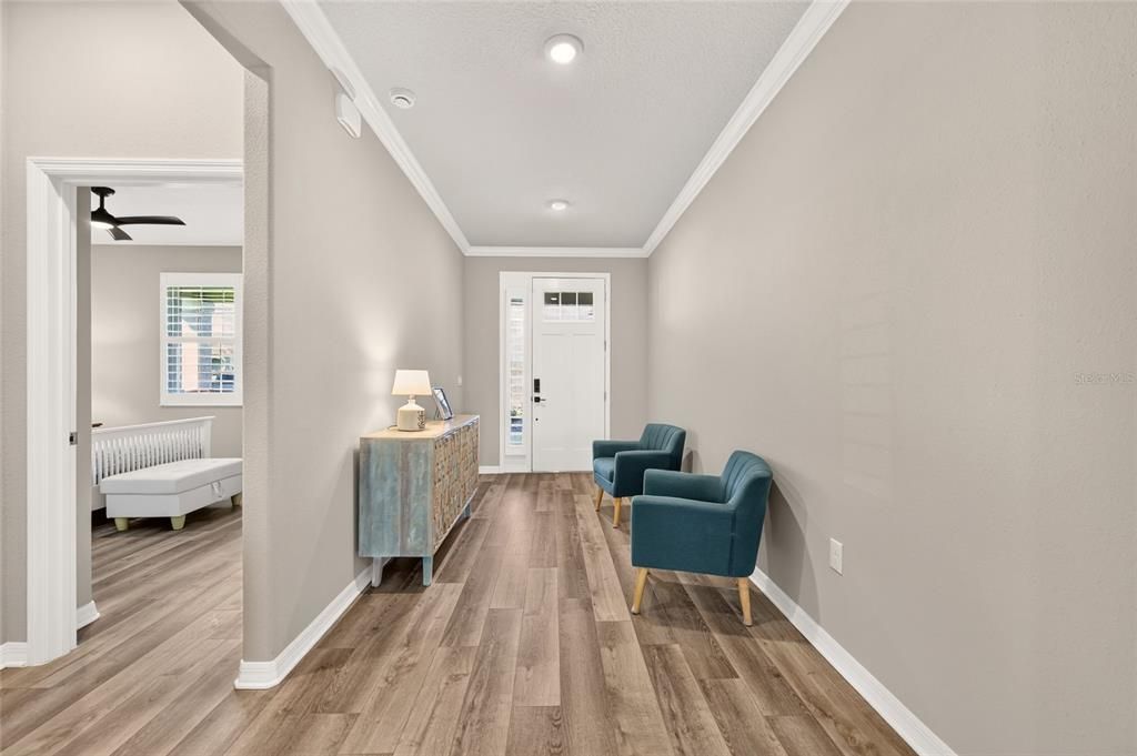 For Sale: $447,400 (2 beds, 2 baths, 2118 Square Feet)